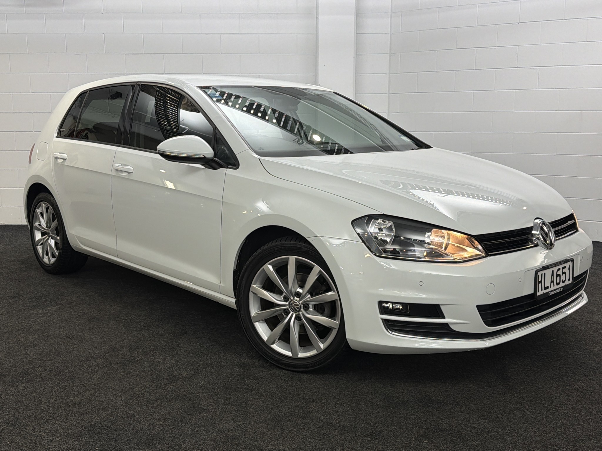 Volkswagen Golf VW GOLF TSI 103KW HL 7DSG