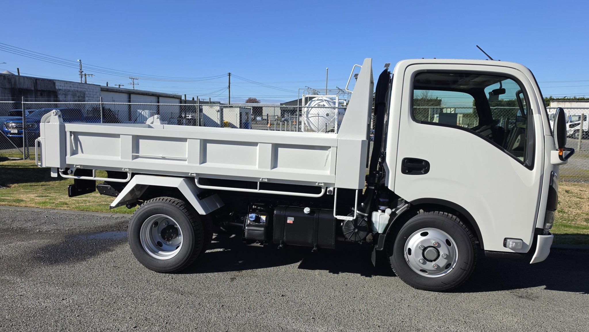 2026 Isuzu NKR NKR60.15 MT D25 Tipper