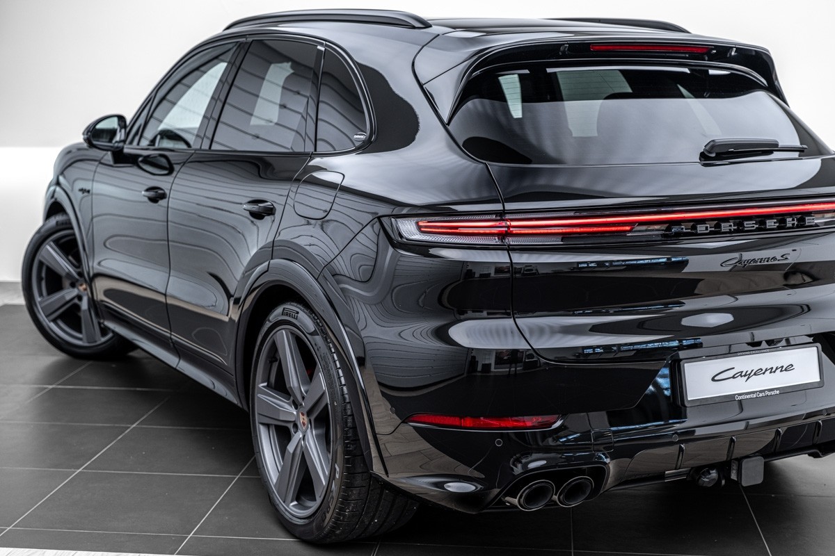 Porsche Cayenne S E-HYBRID BLACK EDITION