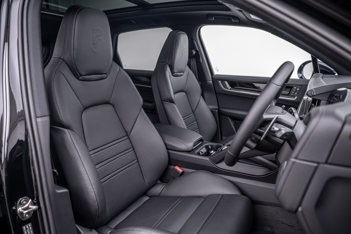 Porsche Cayenne S E-HYBRID BLACK EDITION