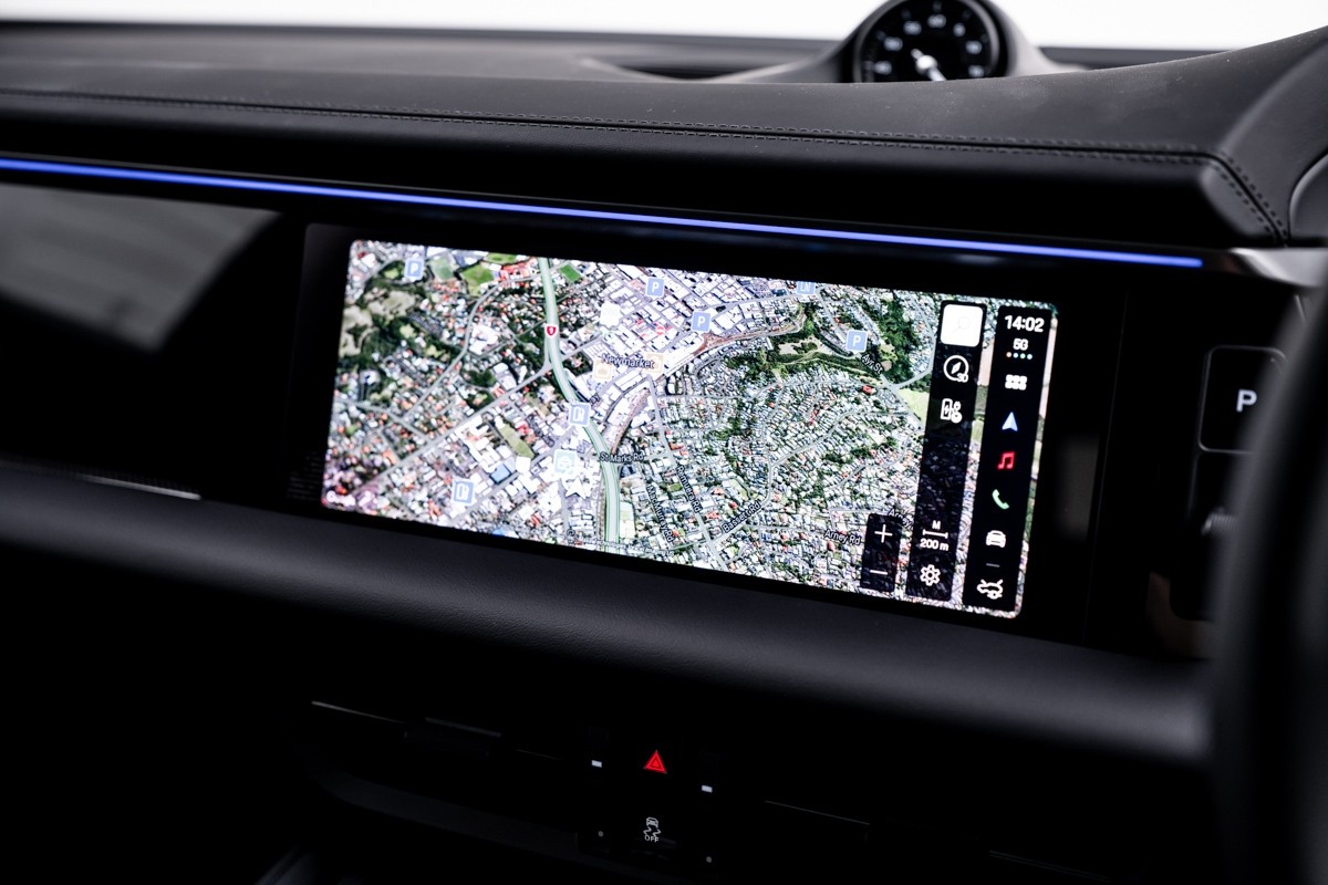 Porsche Macan 4S Electric (H2)