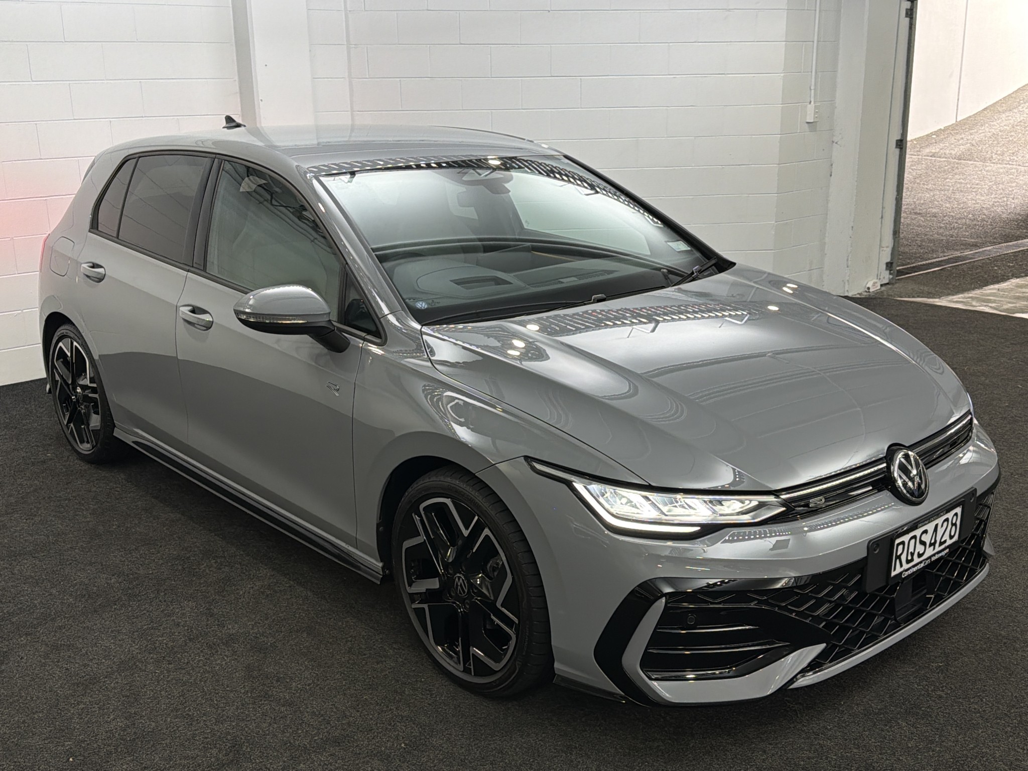 Volkswagen Golf 8.5 R-LINE