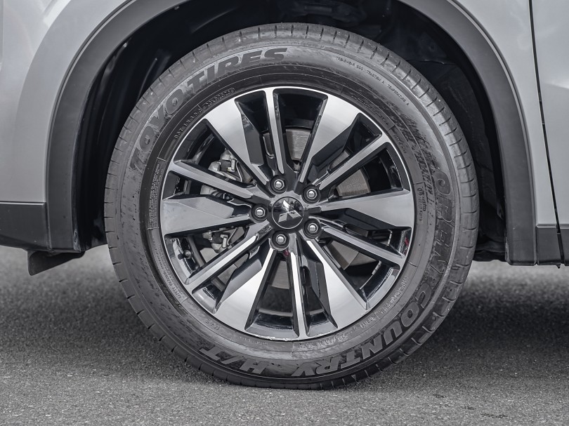 2025 Mitsubishi Outlander 6