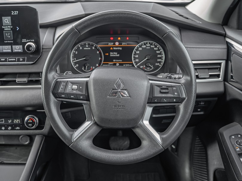 2023 Mitsubishi Outlander 10