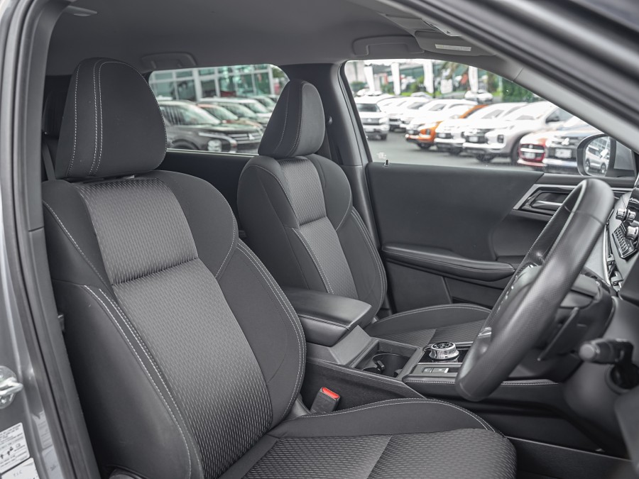 2023 Mitsubishi Outlander 8