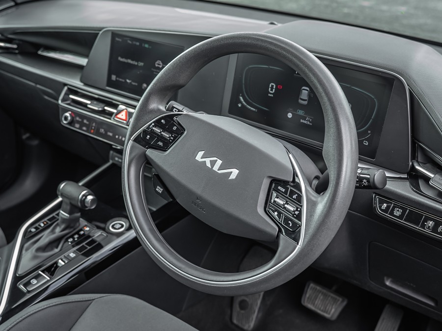 2023 Kia Niro 9