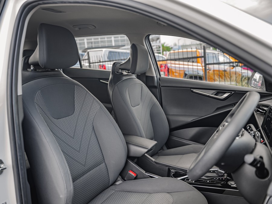2023 Kia Niro 8