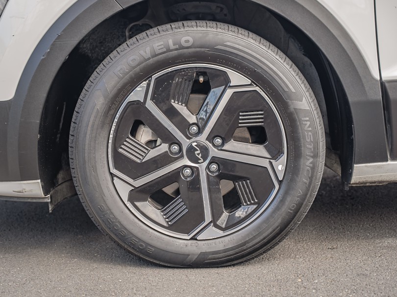 2023 Kia Niro 6