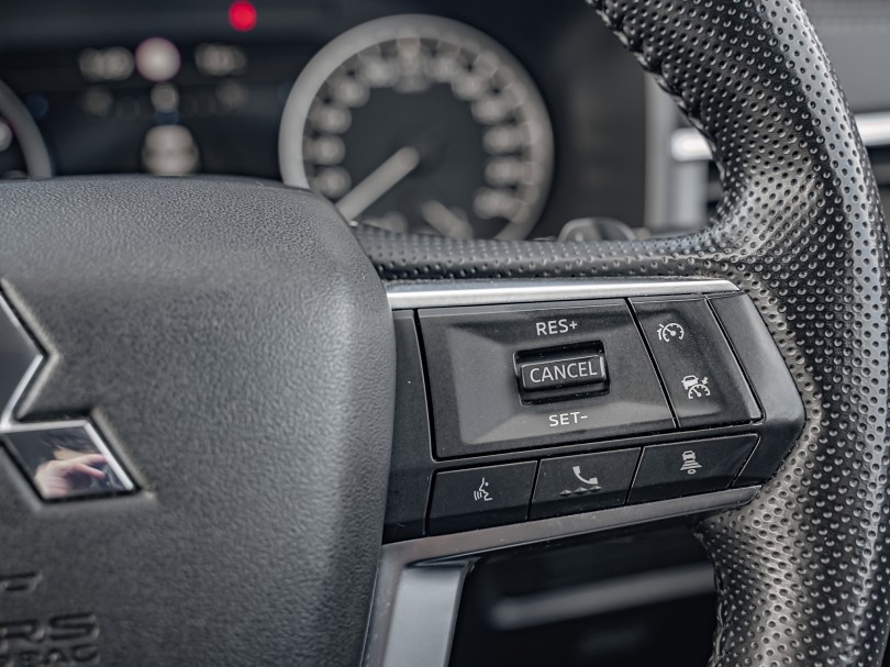 2023 Mitsubishi Outlander 14