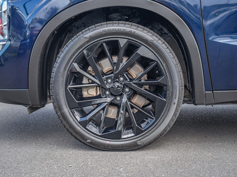 2023 Mitsubishi Outlander 6