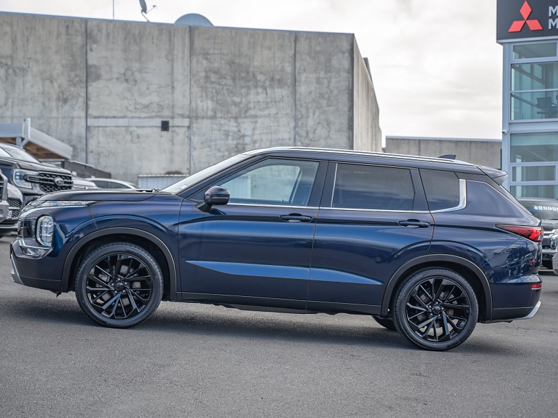 2023 Mitsubishi Outlander 5