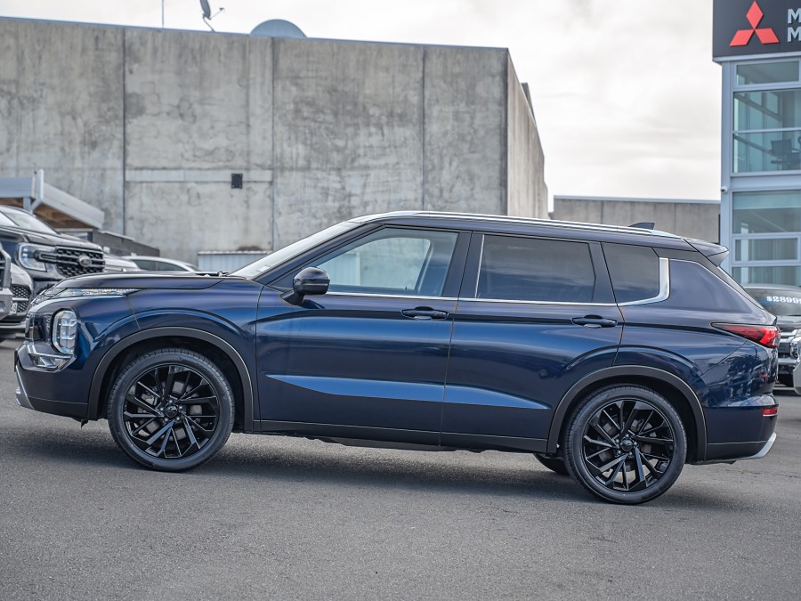 2023 Mitsubishi Outlander 5