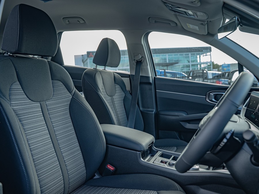 2026 Kia Sorento 8