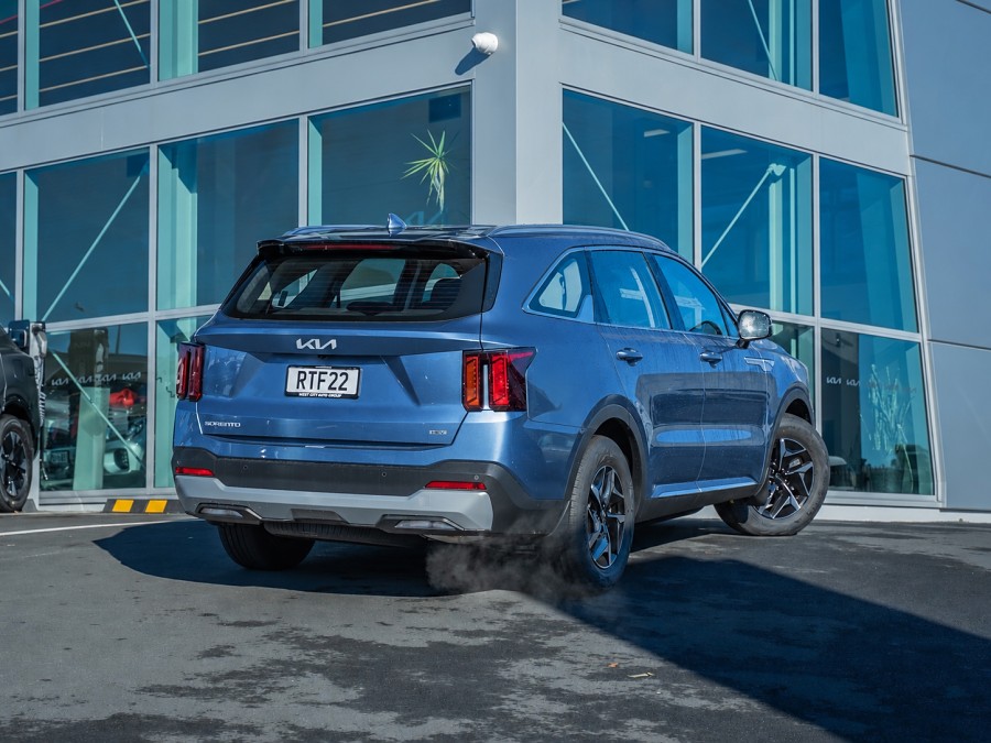 2026 Kia Sorento 2