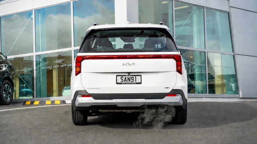 2026 Kia Carnival 4