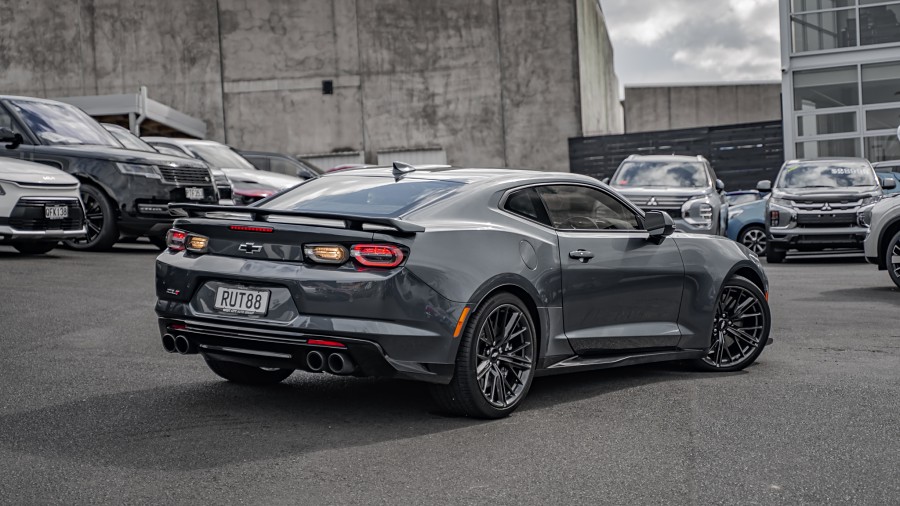 2019 Chevrolet Camaro 2