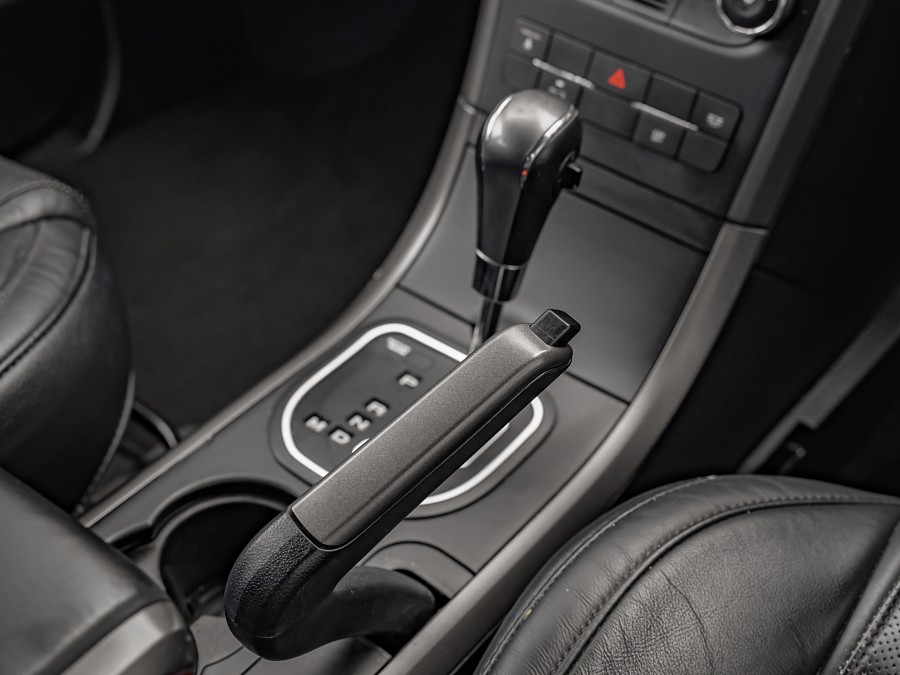2018 Mahindra XUV500 15