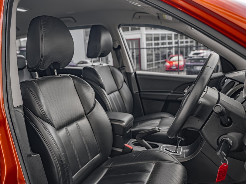 2018 Mahindra XUV500 7