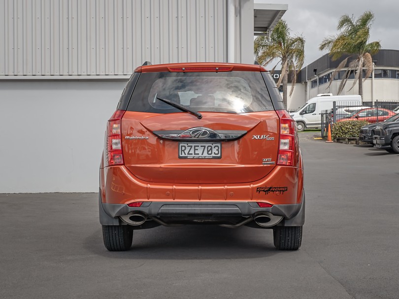 2018 Mahindra XUV500 3