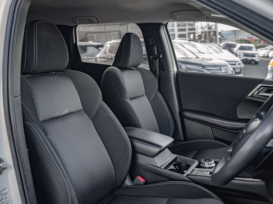 2023 Mitsubishi Outlander 8