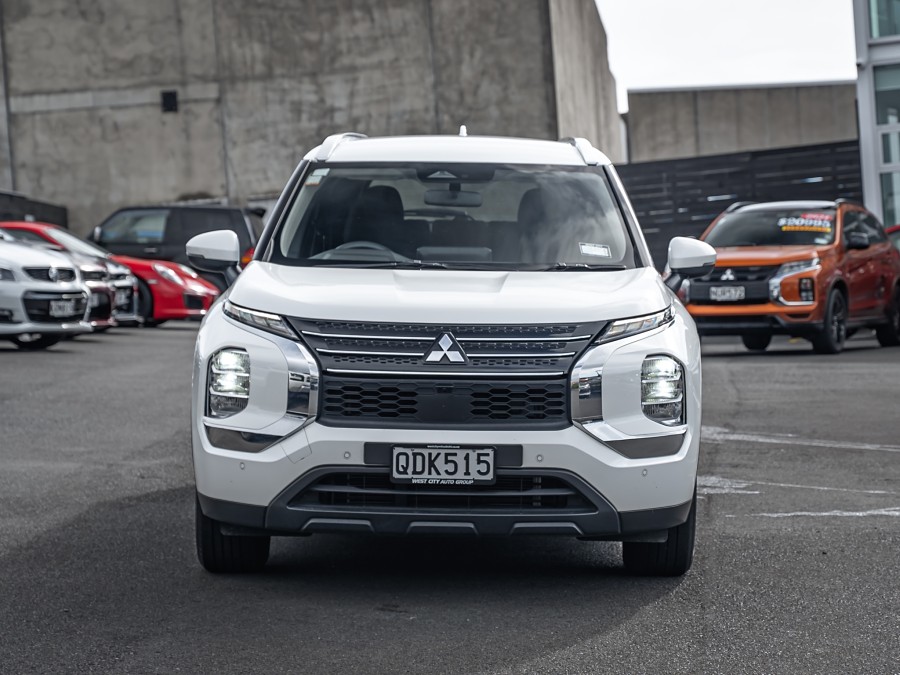 2023 Mitsubishi Outlander 3
