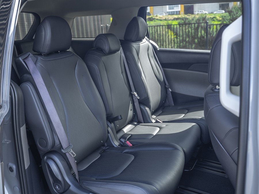 2026 Kia Carnival 16