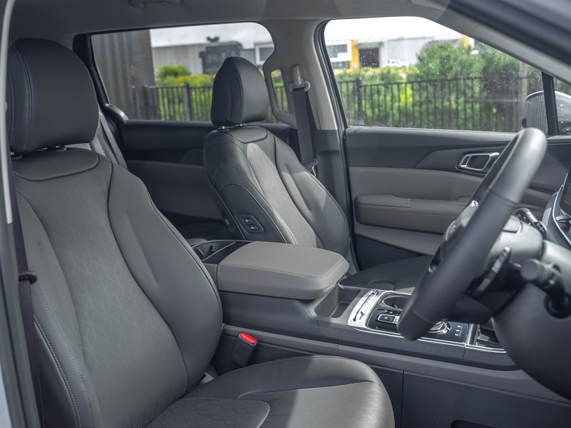 2026 Kia Carnival 8