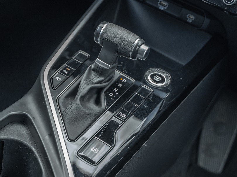 2023 Kia Niro 16