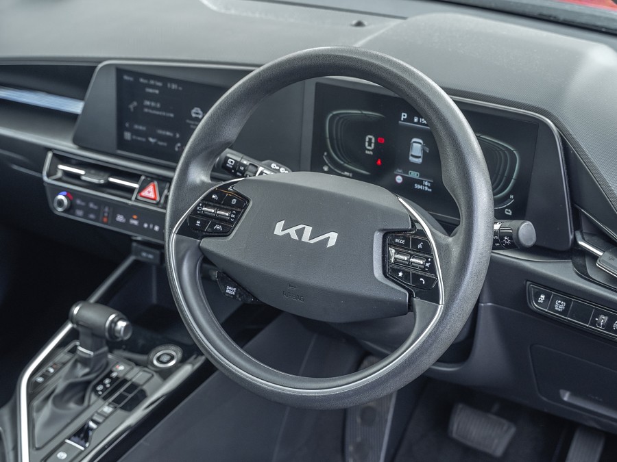 2023 Kia Niro 9