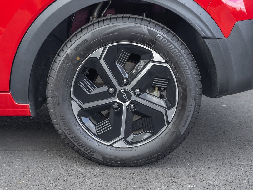 2023 Kia Niro 7