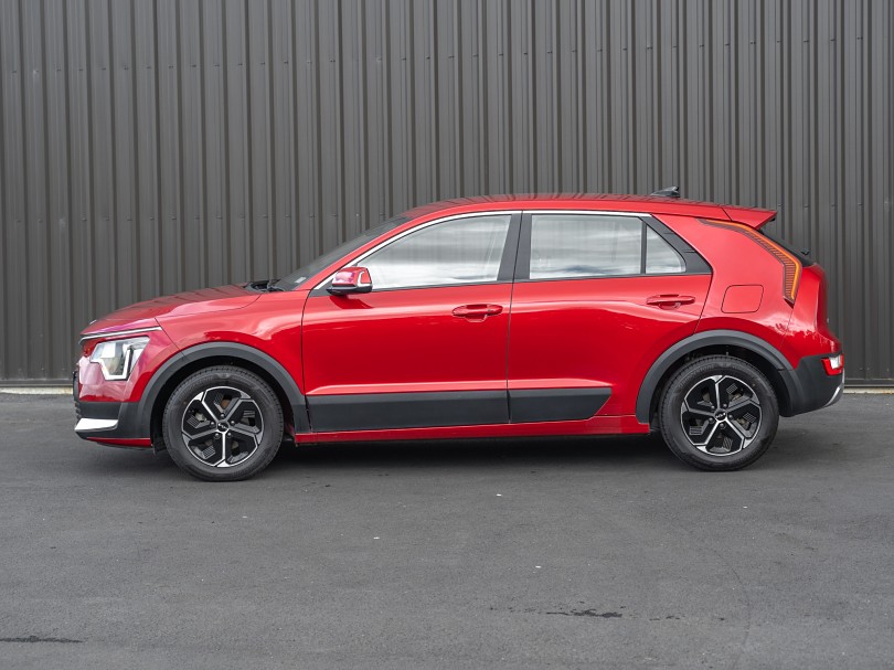 2023 Kia Niro 5