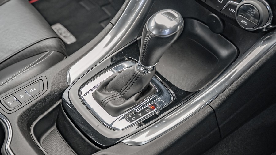 2017 Holden Commodore 16