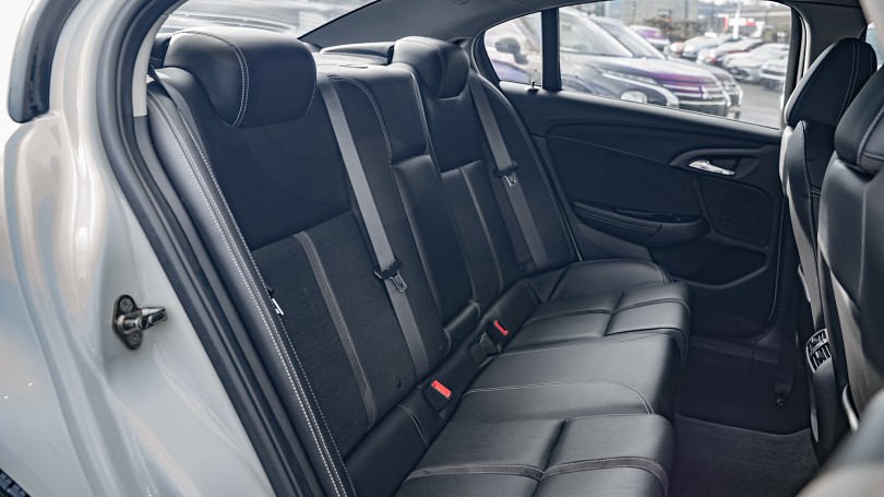 2017 Holden Commodore 17