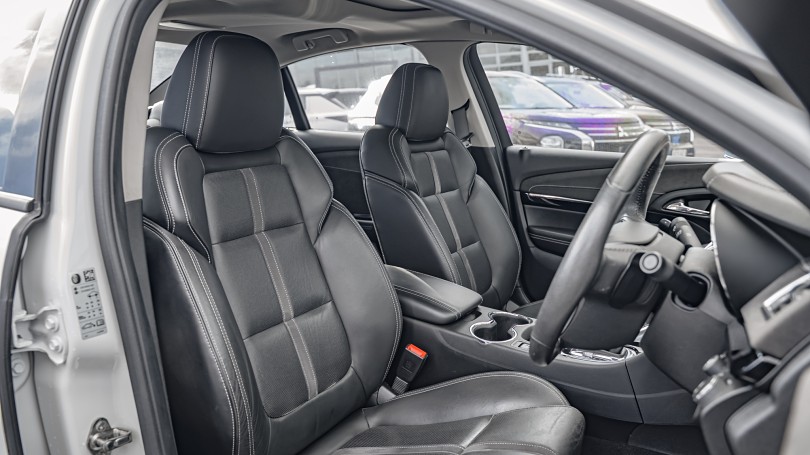 2017 Holden Commodore 8