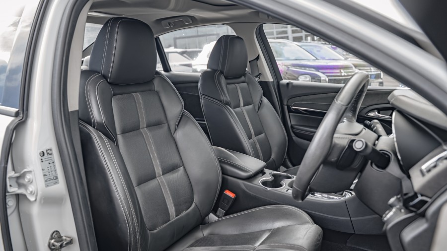 2017 Holden Commodore 8