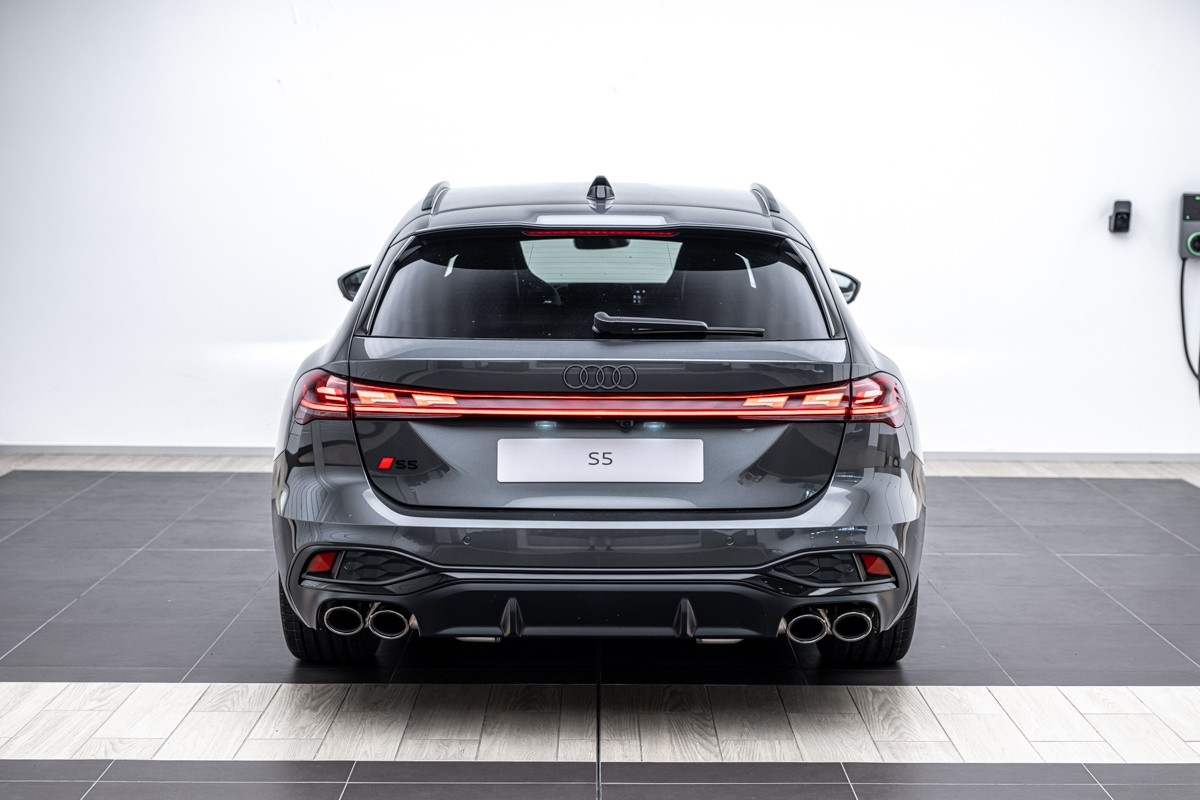 Audi S5 AVANT TFSI