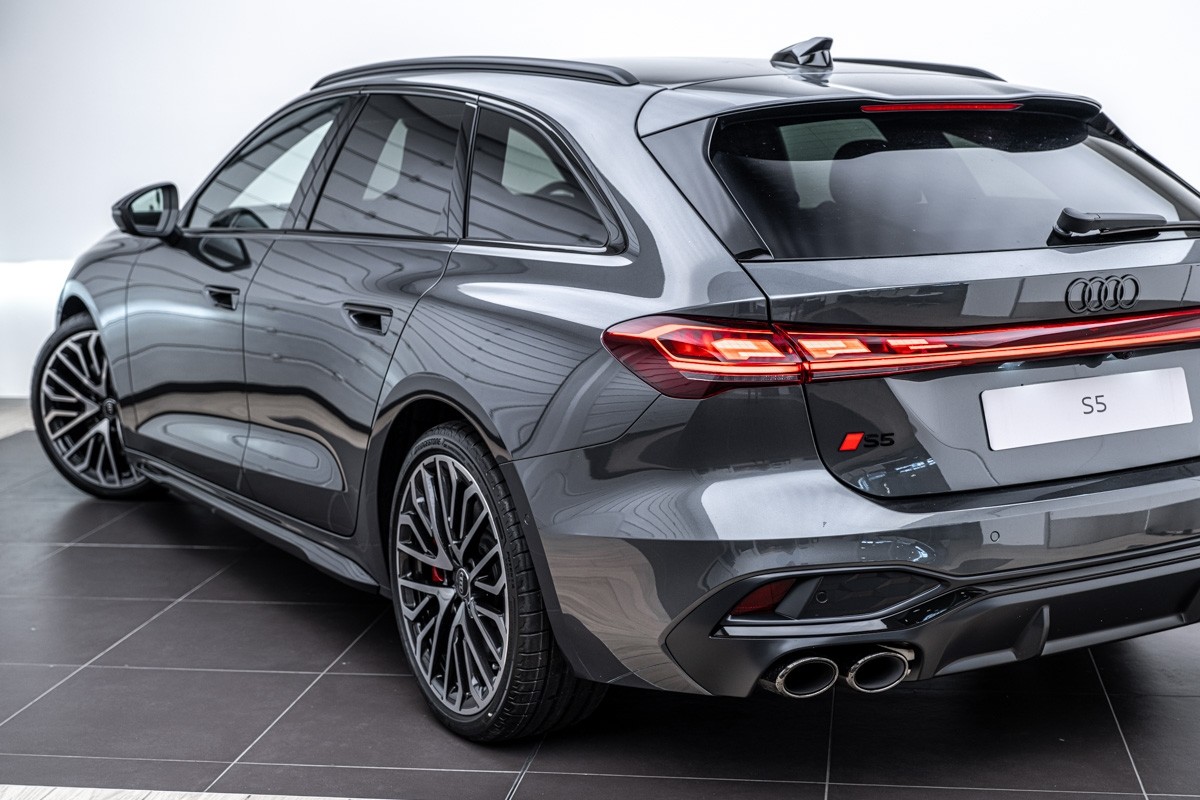 Audi S5 AVANT TFSI