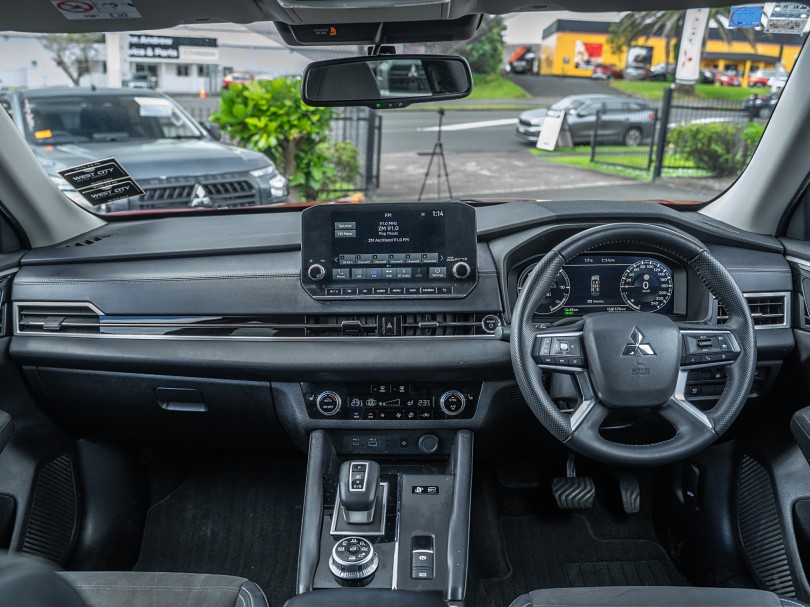 2022 Mitsubishi Outlander 14