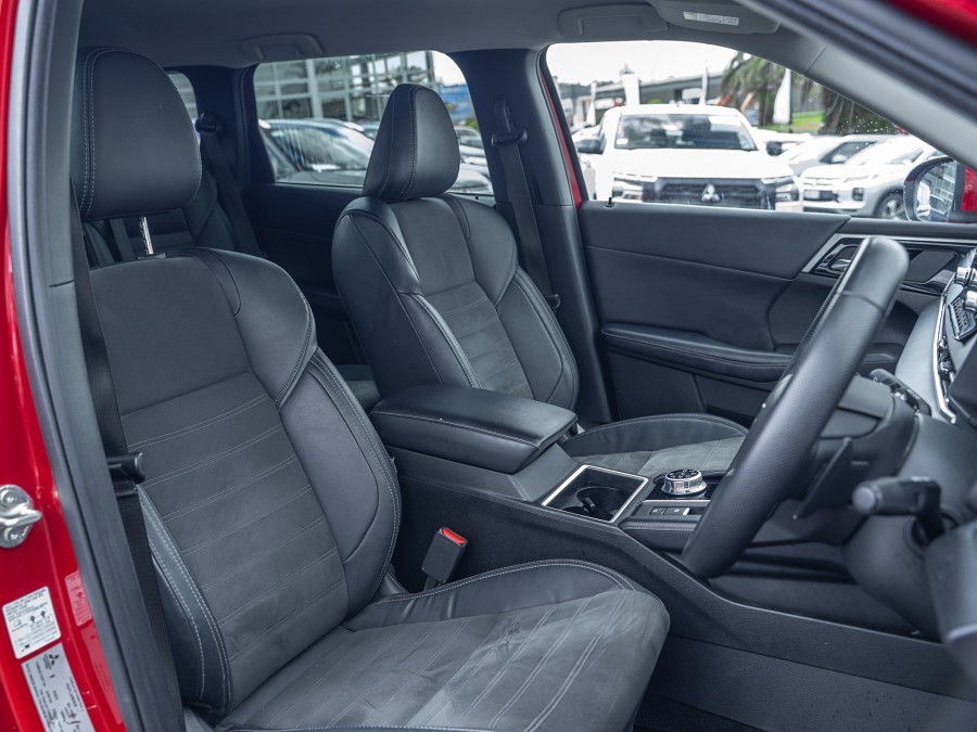 2022 Mitsubishi Outlander 8