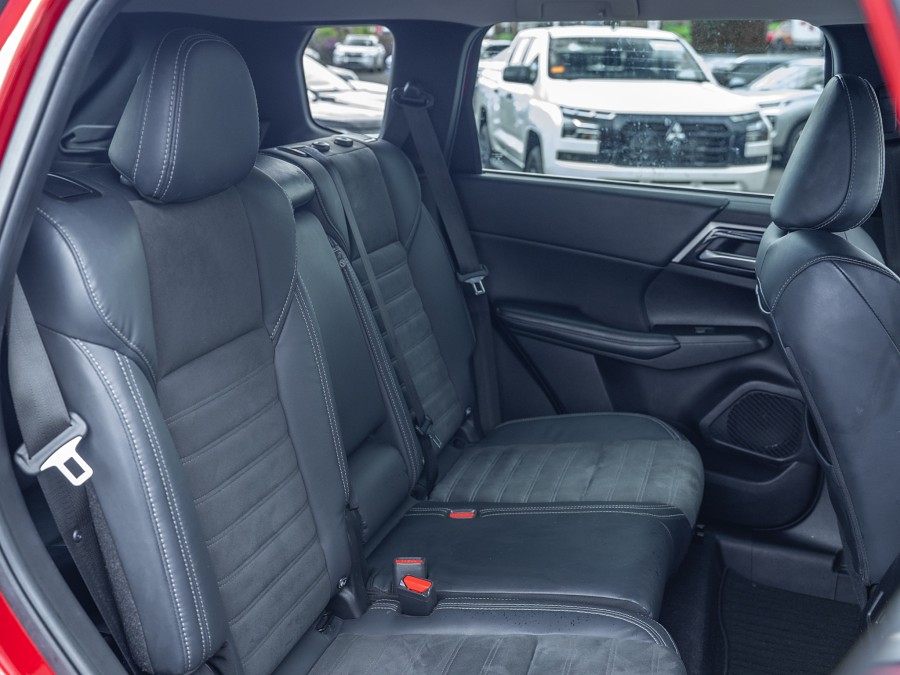 2022 Mitsubishi Outlander 17