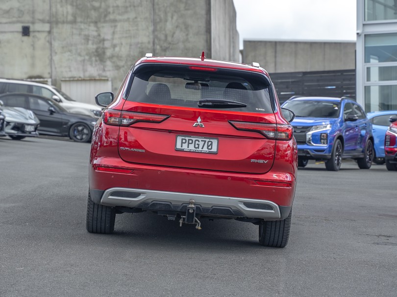 2022 Mitsubishi Outlander 4