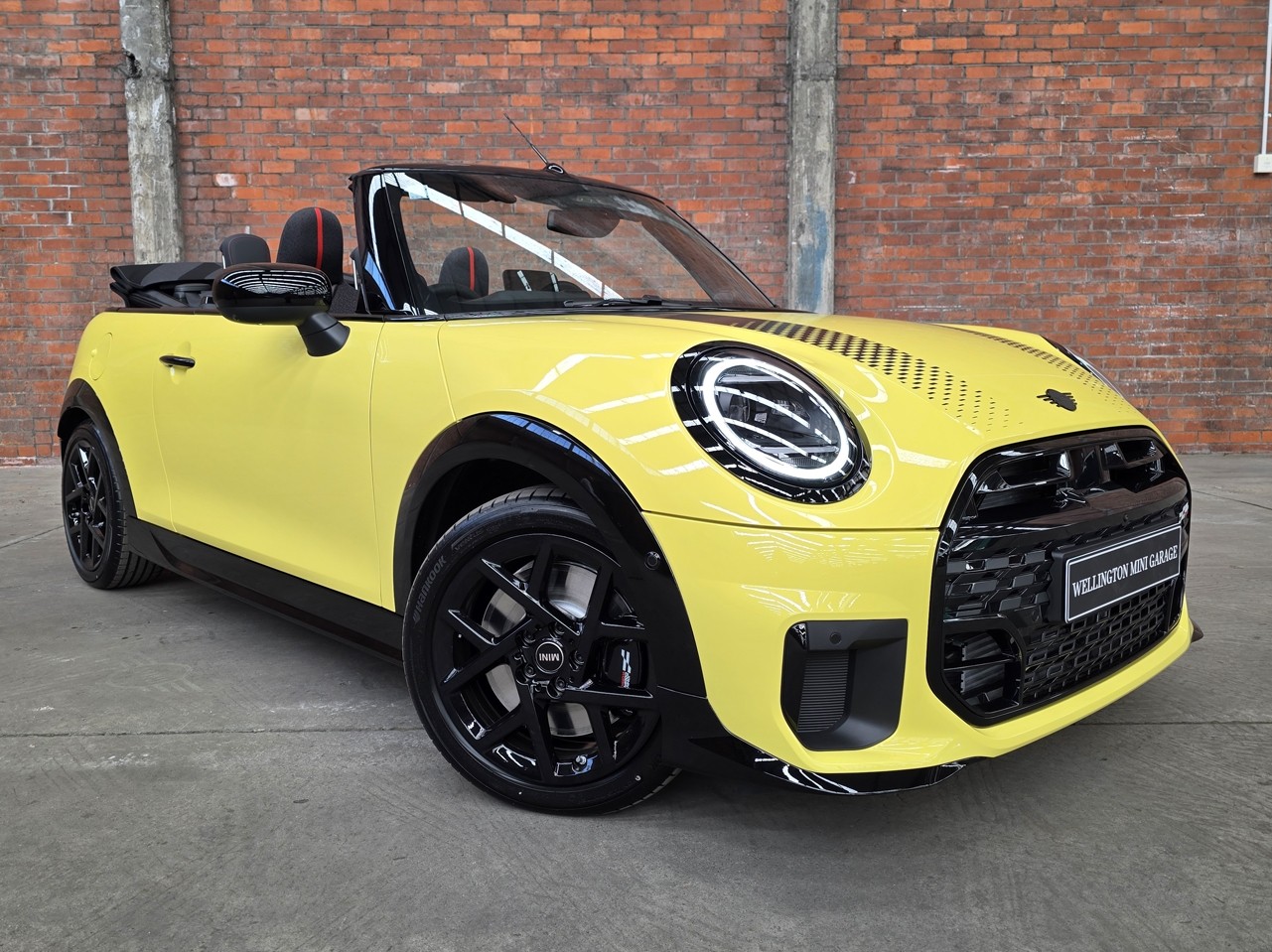 MINI Cooper S Convertible JCW Sport Spec