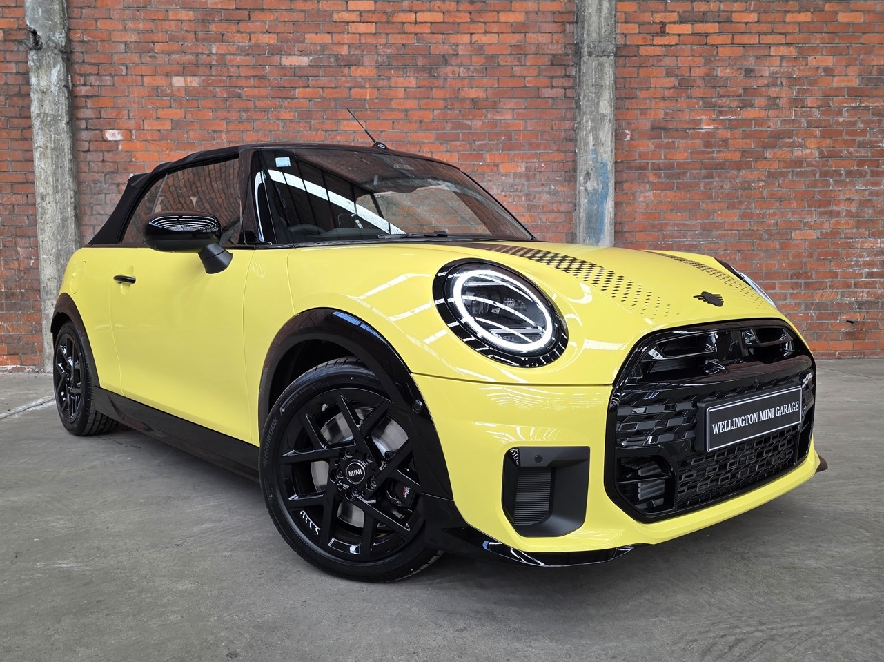MINI Cooper S Convertible JCW Sport Spec