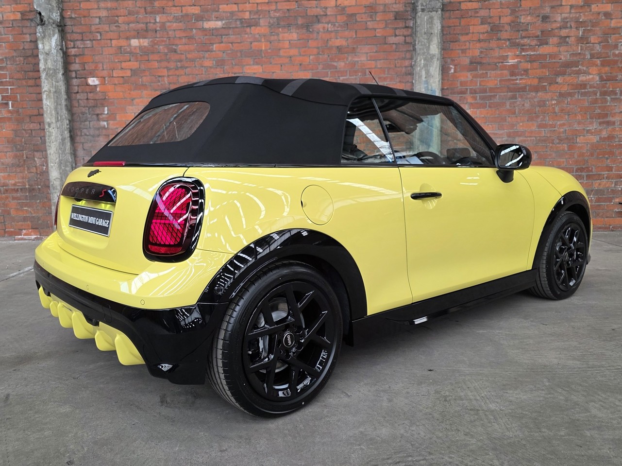 MINI Cooper S Convertible JCW Sport Spec