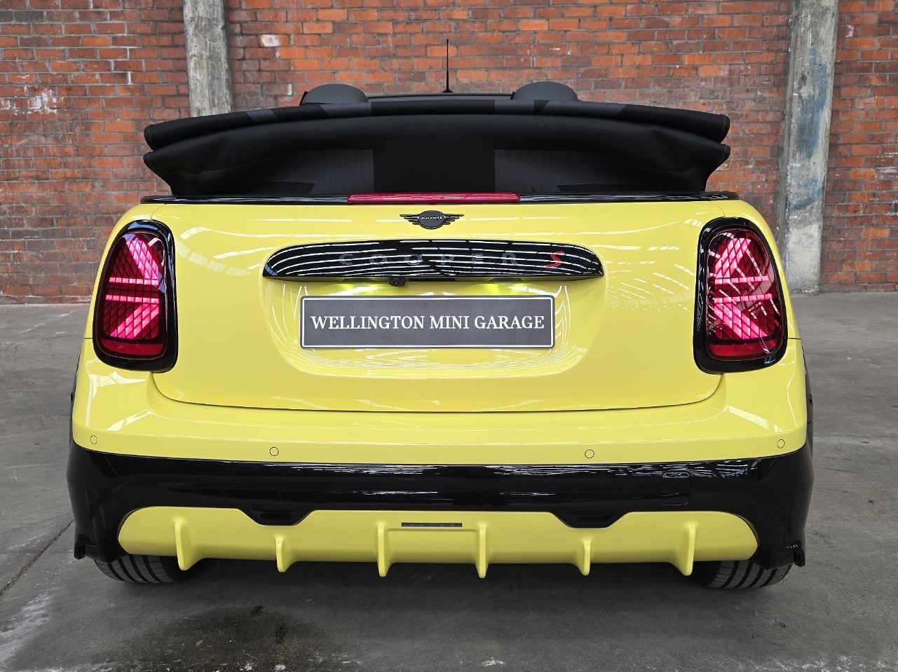 MINI Cooper S Convertible JCW Sport Spec