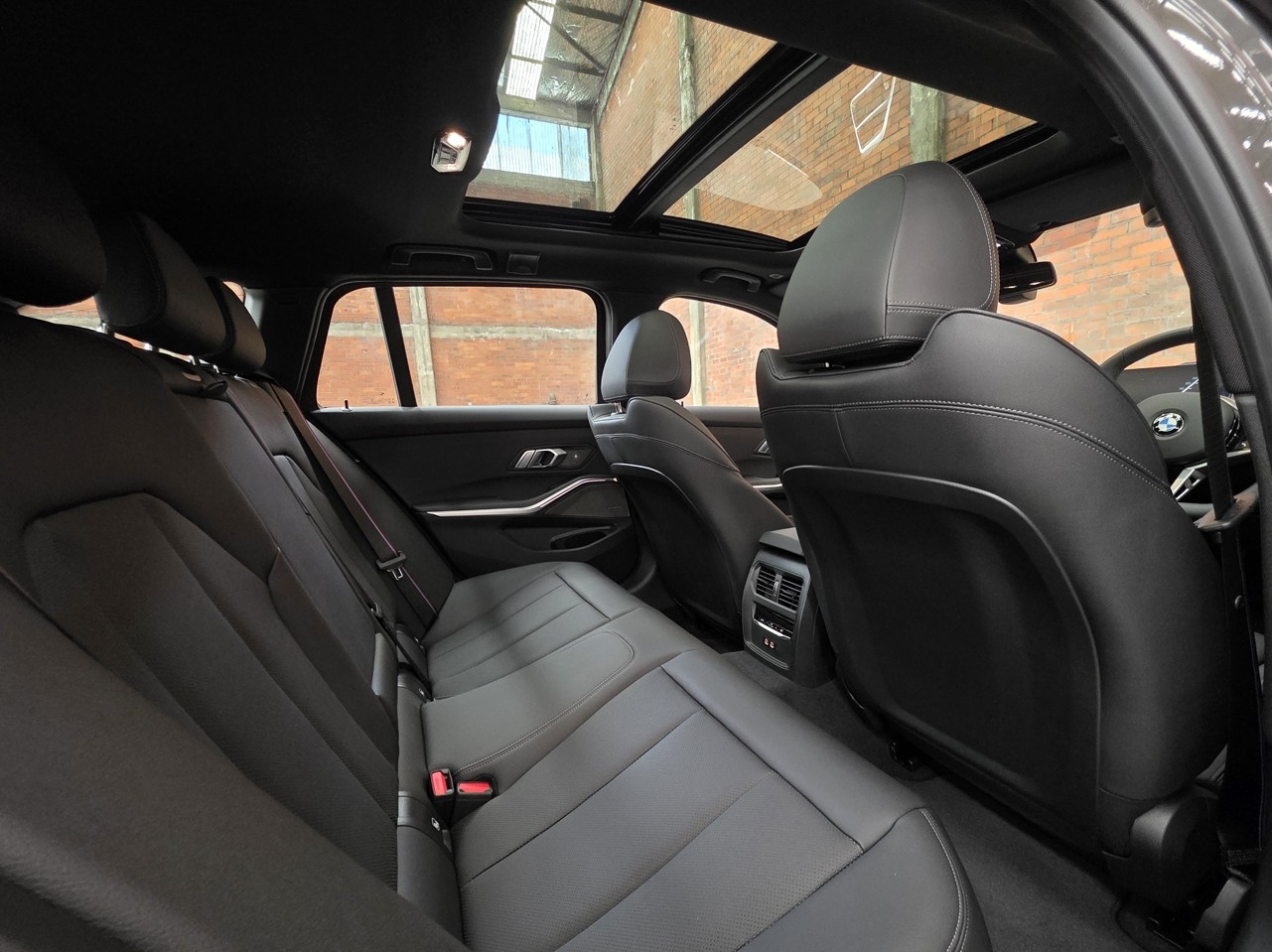BMW 320d Xdrive Touring Enhancement & Executive Package
