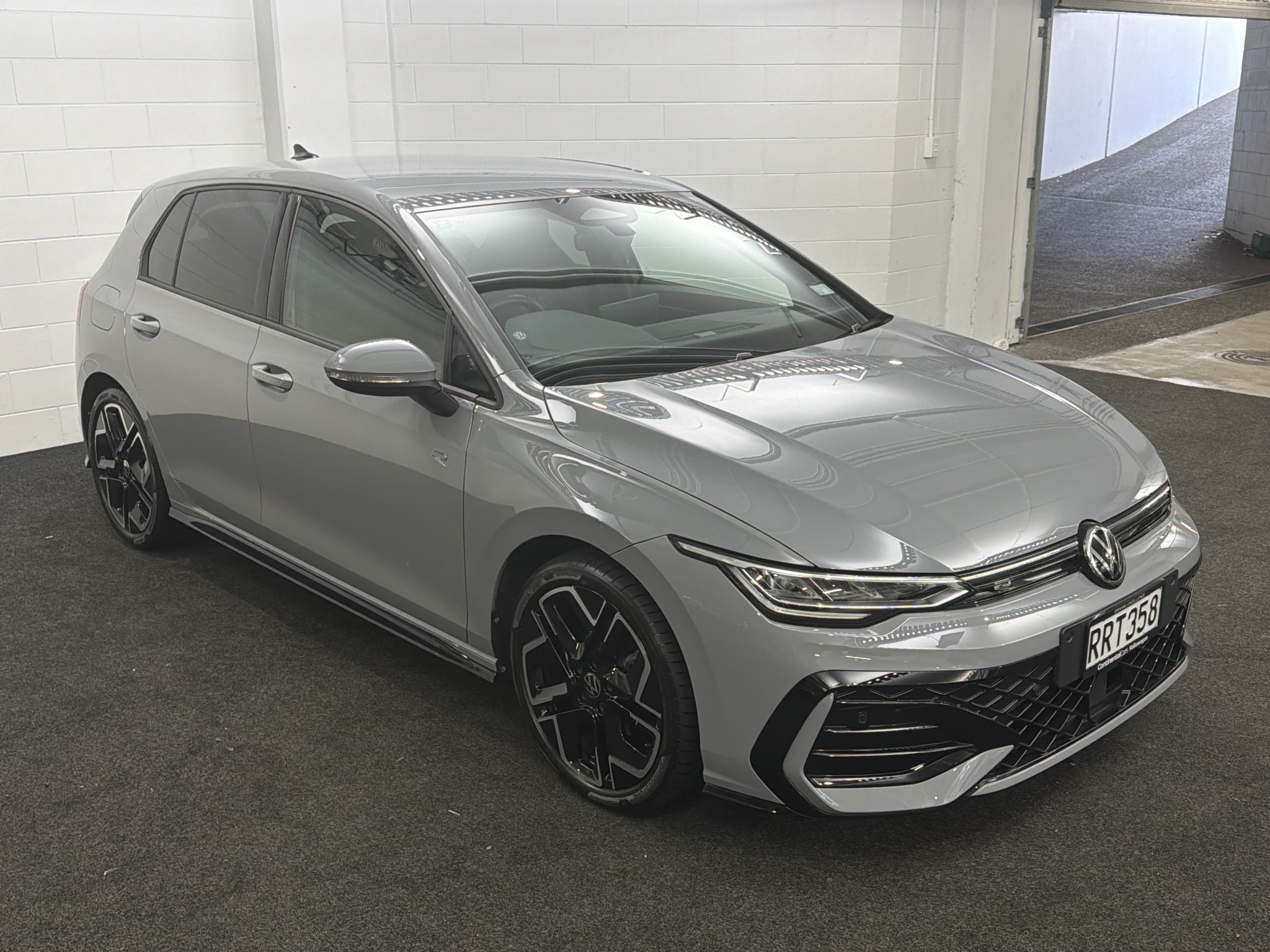 Volkswagen Golf 8.5 R-LINE