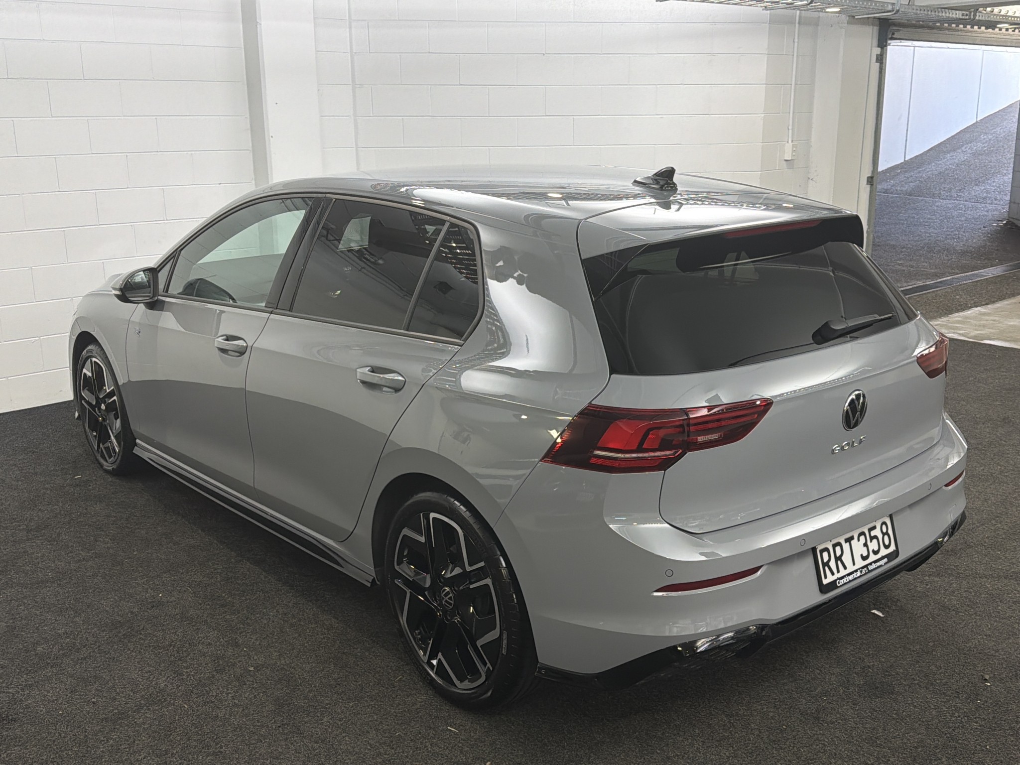 Volkswagen Golf 8.5 R-LINE