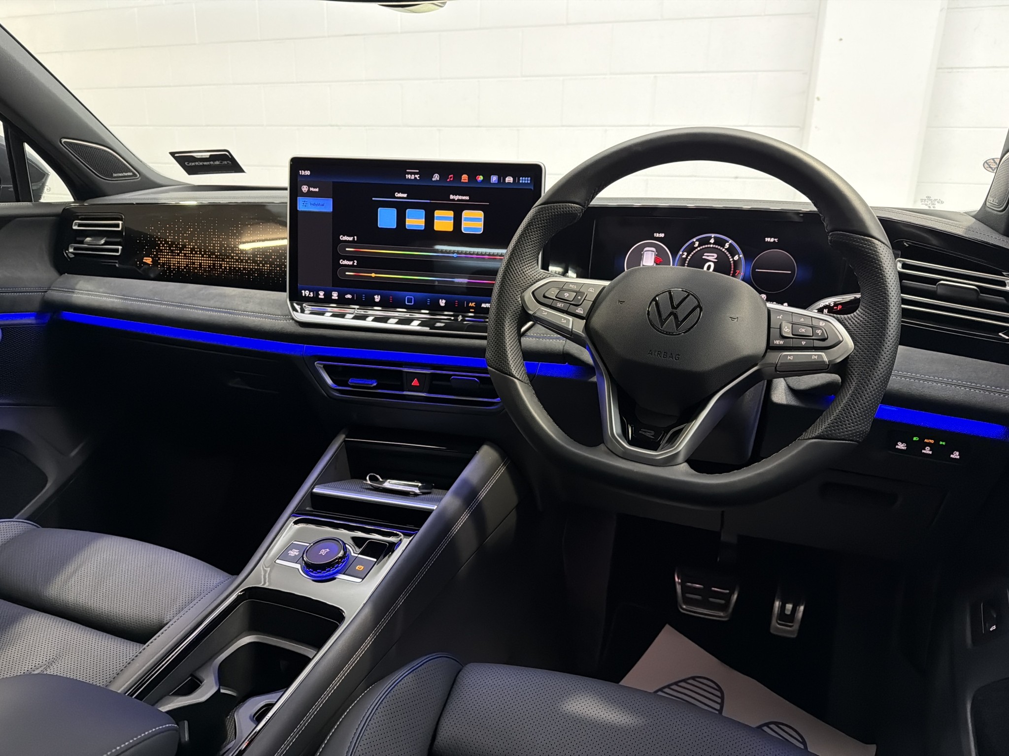 Volkswagen Tiguan R-LINE AWD