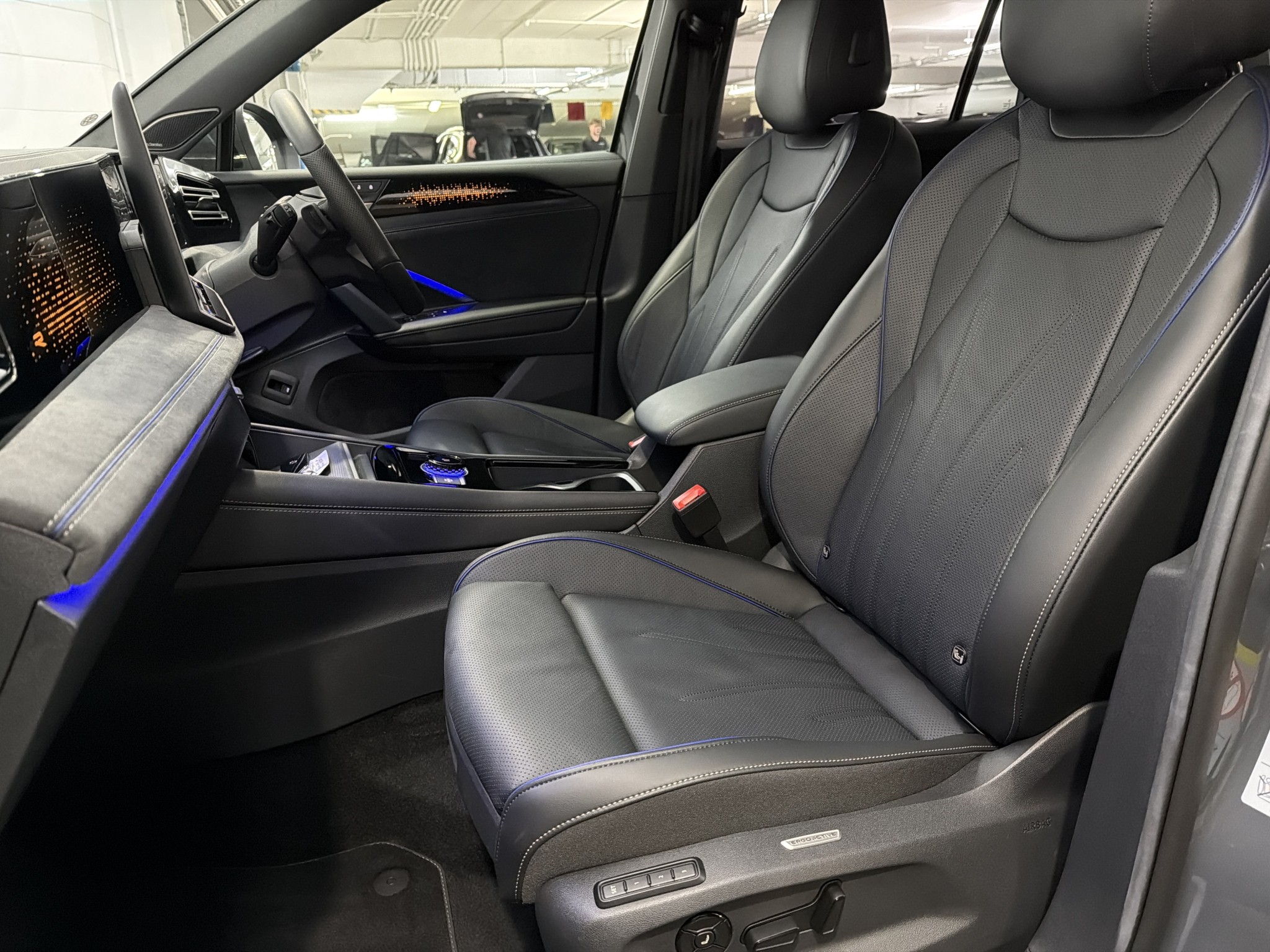 Volkswagen Tiguan R-LINE AWD